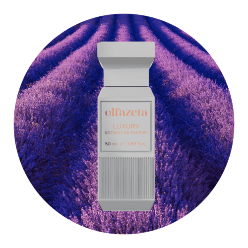 Flakon eines langanhaltenden Luxusdüfte auf einem feld mit violet blumen